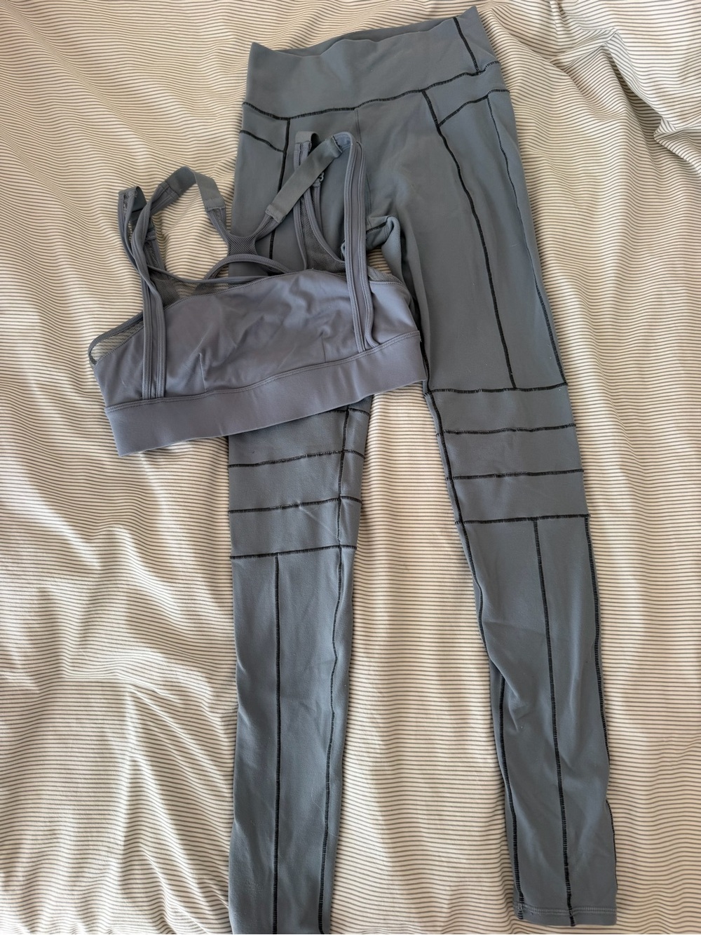 ALO Yoga Steel Gray Leggings with Matching Strappy Sports Bra